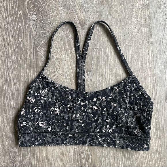 lululemon athletica Other - Lululemon Flow Y Bra